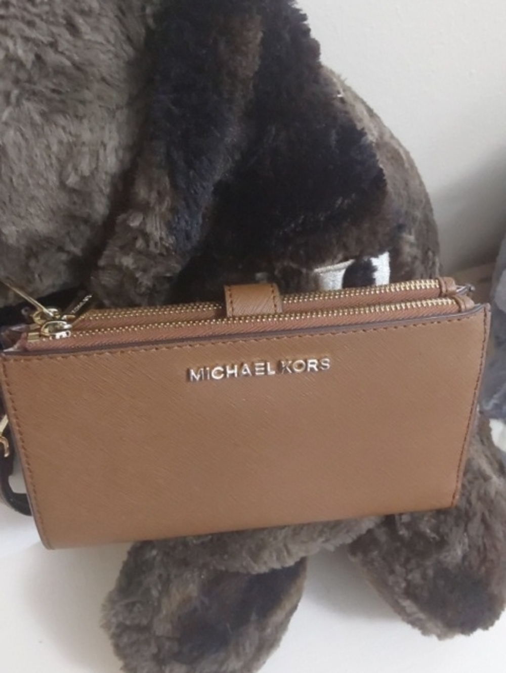 NWOT Michael Kors Brown Saffiano Tech Wallet